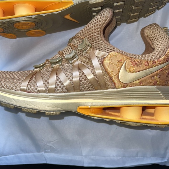 Nike Men's Athletic Shoes in Mustard Yellow and Gold - Picture 3 of 4